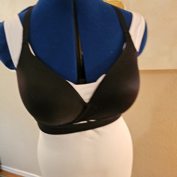 VS no wire bra - Picture 2 of 8